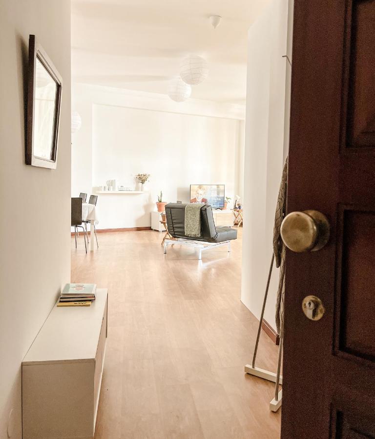 Central Loft With Free Parking Porto Luaran gambar