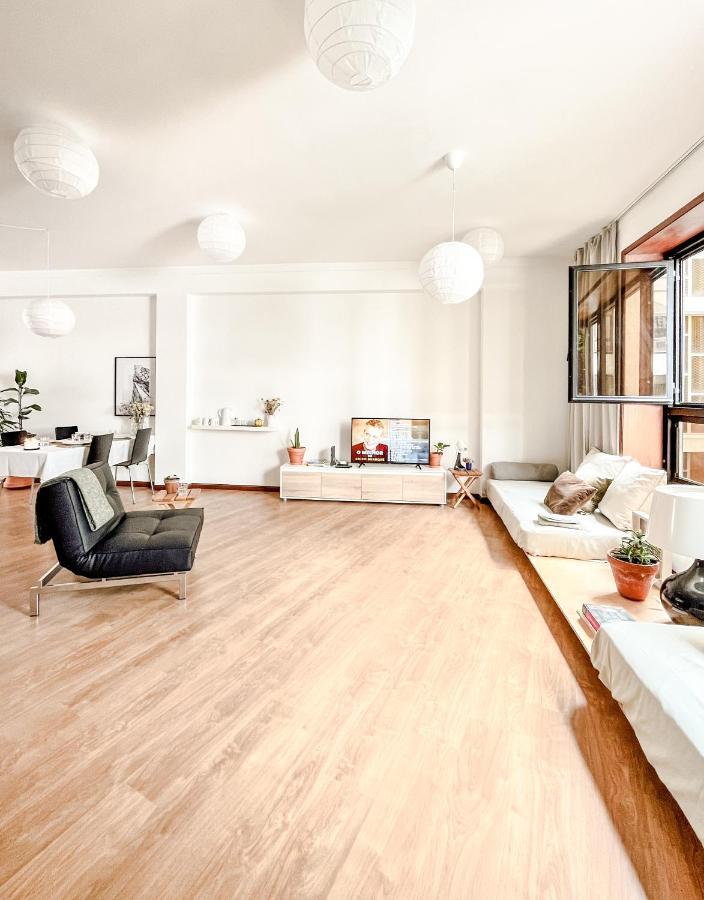 Central Loft With Free Parking Porto Luaran gambar